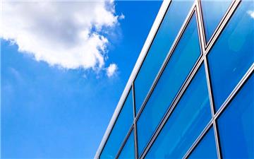 Cửa sổ thông minh gốc natri có thể ngăn nhiệt mà không làm tối phòng